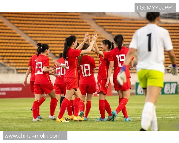 尼泊尔U19女足与印度U19女足激战正酣争夺亚洲青年女足赛荣誉