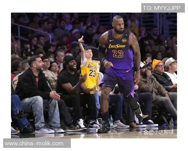 湖人对决开拓者第一节精彩回放全程回顾与分析